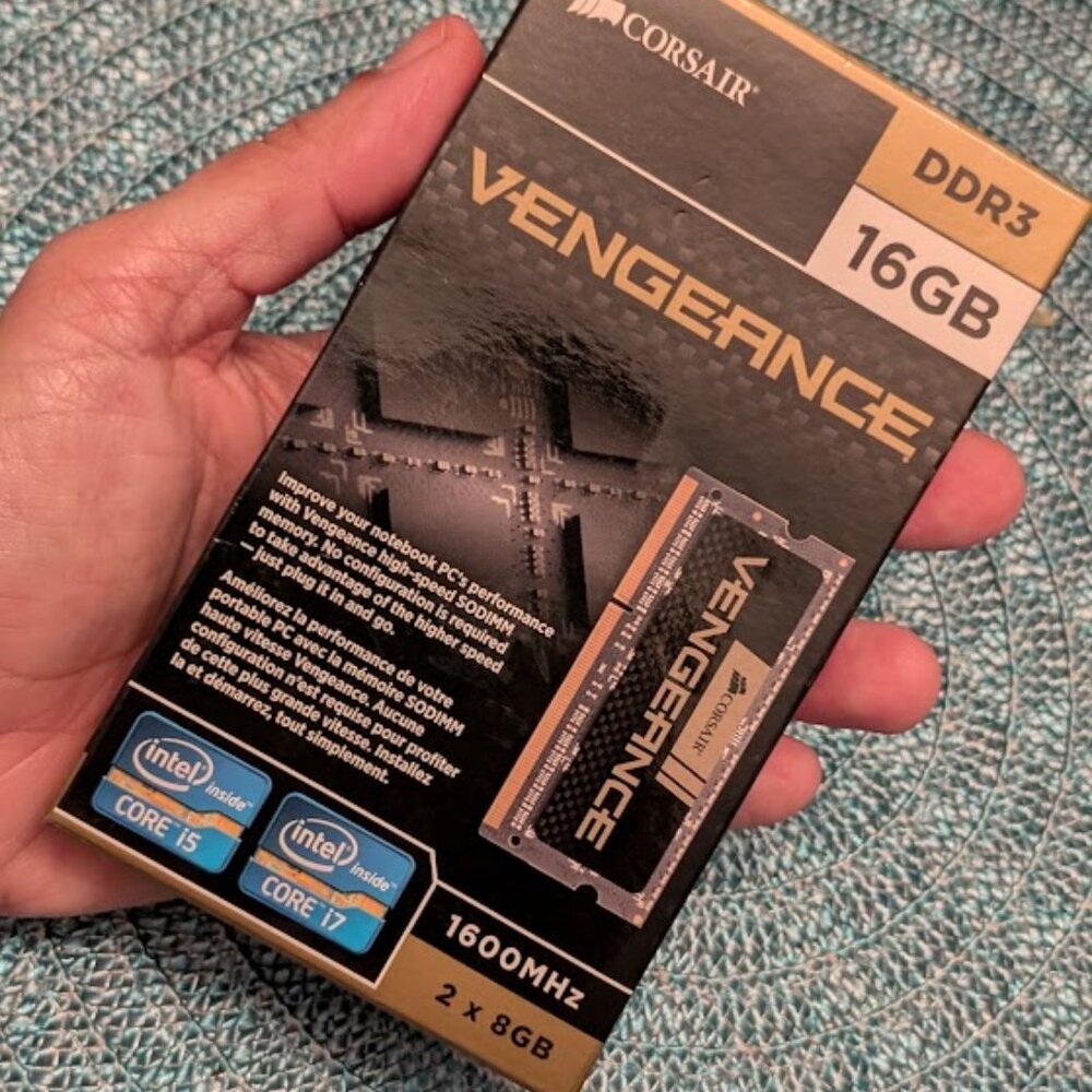 GT1 CORSAIR Vengeance 16GB Laptop Memory Kit